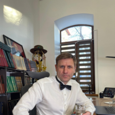 Продавец
